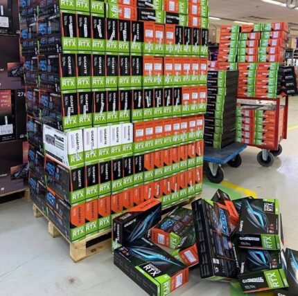 Graphic cards for gaming and more
available in pallets of 12 and 24 pieces